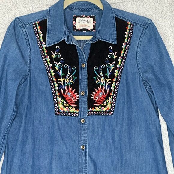 Anthropologie Holding Horses Denim Embroidered Long Sleeve Shirt| Size 4 - Picture 4 of 7